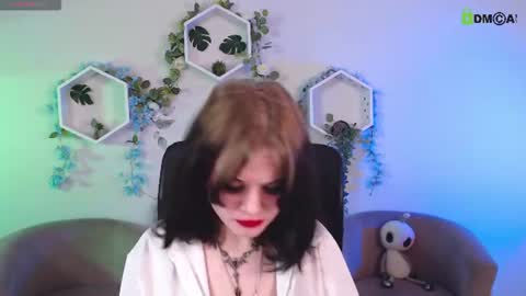 kimi_sky online show from July 15, 2026, 1:49 pm