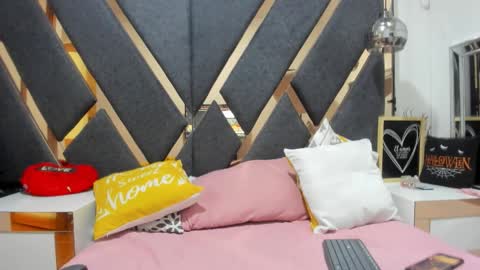 Kimy online show from February 19, 2026, 1:40 pm