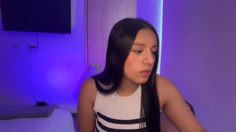 Snapshot of kimmi_foxy chatting on May 1, 2026, 4:00 pm kimmi online show from May 1, 2026, 4:00 pm