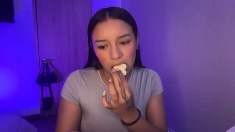 Snapshot of kimmi_foxy chatting on June 2, 2026, 11:45 am kimmi online show from June 2, 2026, 11:45 am
