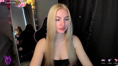 kimmy1_powell online show from April 15, 2026, 3:02 am