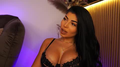 Snapshot of kimybroox chatting on September 29, 2025, 8:57 pm Andreea online show from September 29, 2025, 8:57 pm