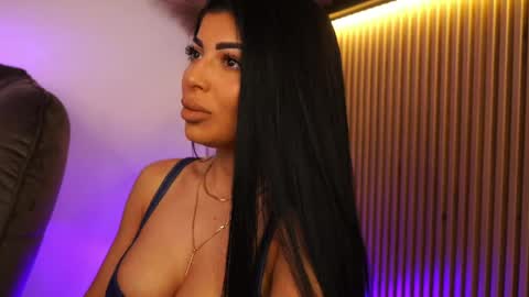 Andreea online show from April 19, 2026, 7:27 pm