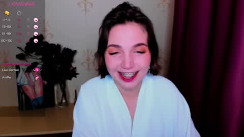 Hazel online show from September 27, 2025, 8:25 pm