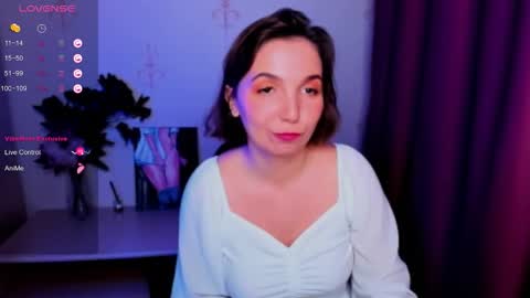 Hazel online show from October 13, 2025, 9:37 pm