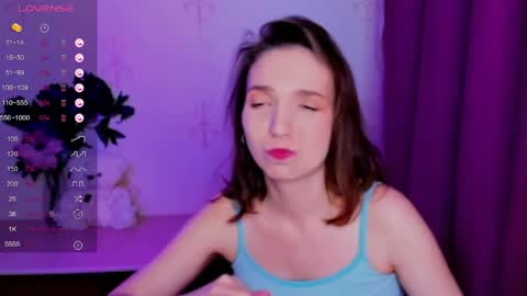 Snapshot of kindhazelhere_ chatting on June 8, 2026, 1:33 pm Hazel online show from June 8, 2026, 1:33 pm