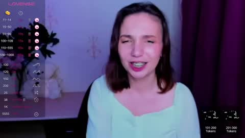 Snapshot of kindhazelhere_ chatting on June 11, 2026, 5:33 pm Hazel online show from June 11, 2026, 5:33 pm