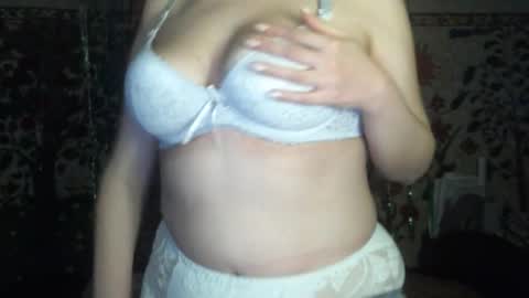 Snapshot of kindsweet chatting on February 18, 2026, 8:27 pm kindsweet online show from February 18, 2026, 8:27 pm