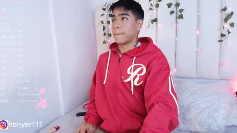 Snapshot of king_azahell chatting on January 7, 2025, 4:08 am king  help me reach 100 likes online show from January 7, 2025, 4:08 am