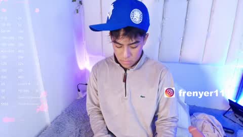 Snapshot of king_azahell chatting on January 12, 2025, 11:47 pm king  help me reach 100 likes online show from January 12, 2025, 11:47 pm