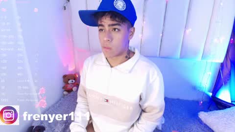 Snapshot of king_azahell chatting on January 22, 2025, 5:59 am king  help me reach 100 likes online show from January 22, 2025, 5:59 am