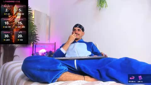 Snapshot of king_voy chatting on October 2, 2025, 8:27 pm king voy online show from October 2, 2025, 8:27 pm