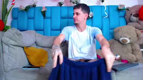 king voy online show from February 13, 2026, 7:04 am