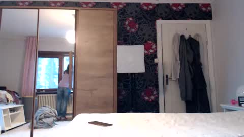 Snapshot of kingandprincess chatting on May 16, 2026, 6:39 pm sexysexyhotwetpinkredpussy online show from May 16, 2026, 6:39 pm