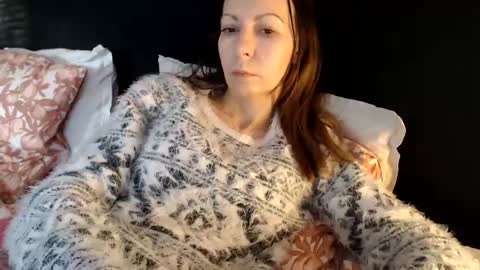 Snapshot of kingandprincess chatting on May 25, 2026, 6:25 pm sexysexyhotwetpinkredpussy online show from May 25, 2026, 6:25 pm
