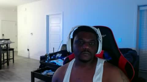 kingbell3489 online show from June 14, 2026, 2:24 am