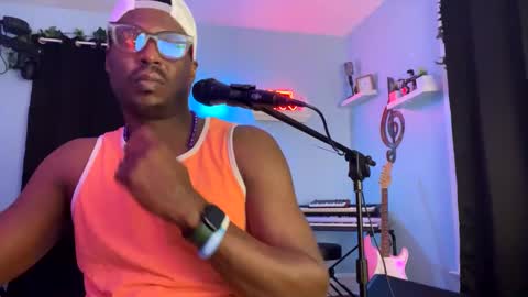 Snapshot of kingcorbra chatting on December 3, 2024, 5:09 am KC online show from December 3, 2024, 5:09 am