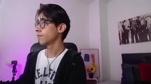 kingdanny_8 online show from January 11, 2026, 2:16 am