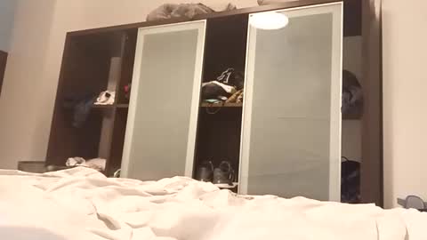 kingnavo online show from October 8, 2025, 7:44 pm