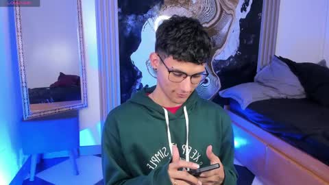  A L E X  online show from April 1, 2026, 4:35 am