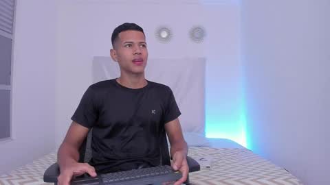 sebastian online show from October 3, 2025, 11:40 am