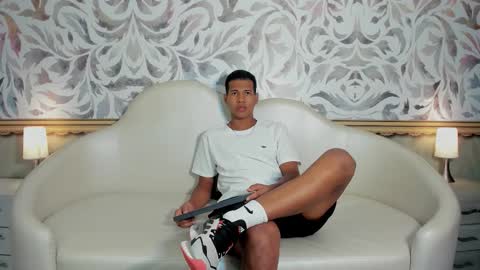 sebastian online show from November 14, 2025, 11:20 am