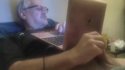 kingtongue10 online show from March 20, 2026, 11:26 am