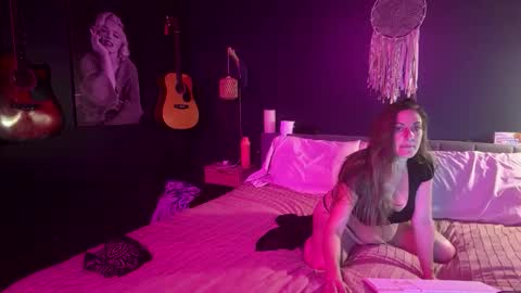 Kinkyblinders online show from October 21, 2025, 8:04 am