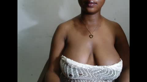 kinkyjuicexx online show from April 3, 2026, 10:52 pm