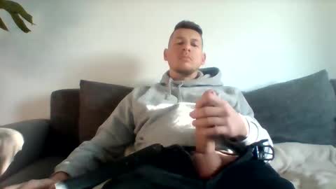 kinkylionboy online show from January 18, 2026, 12:42 pm