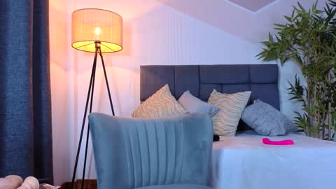 Snapshot of kinkyzoe20 chatting on November 3, 2025, 7:48 pm kinkyzoe20 online show from November 3, 2025, 7:48 pm