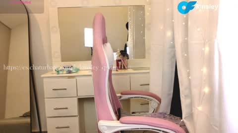 Snapshot of kinsley_quinn chatting on May 6, 2026, 12:08 am 5 short videos of my body parts for 200 tks online show from May 6, 2026, 12:08 am