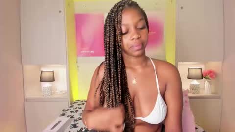 M A R A  online show from February 12, 2026, 11:27 am