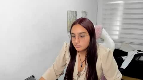 kir_ely online show from June 2, 2026, 6:54 pm