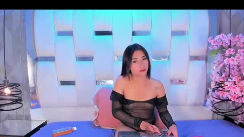 Snapshot of kira_bloom2 chatting on June 6, 2026, 12:10 pm online show from June 6, 2026, 12:10 pm