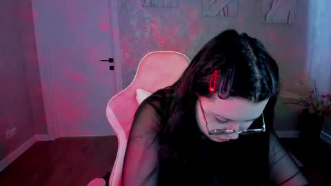 kira online show from April 1, 2026, 1:06 am