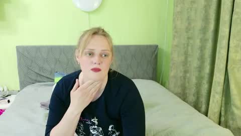 Kira online show from May 22, 2026, 11:38 am