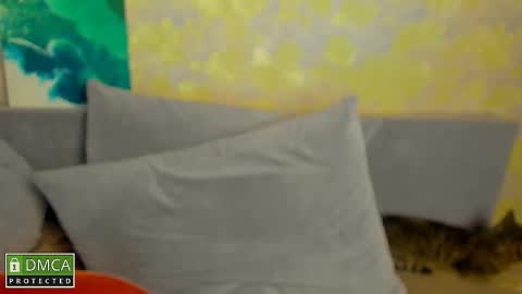 Kira  online show from November 5, 2025, 10:54 pm