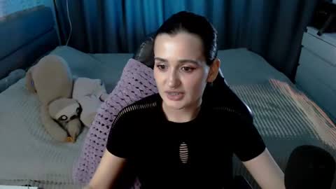 Kira  follow me  online show from July 16, 2026, 10:49 pm