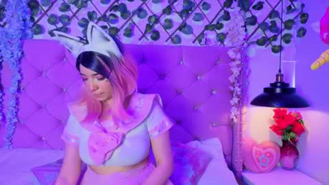 Kira online show from May 6, 2026, 7:52 pm
