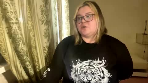 Just Kira online show from March 5, 2025, 1:17 pm