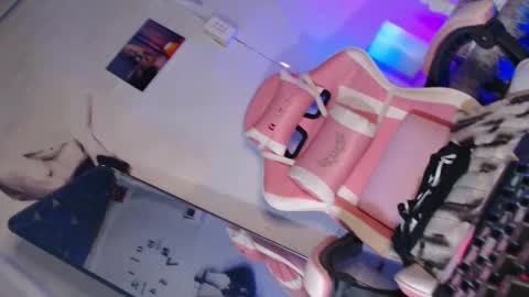 Snapshot of kiramillerxx chatting on December 5, 2024, 3:04 am Its your girl KIRA online show from December 5, 2024, 3:04 am