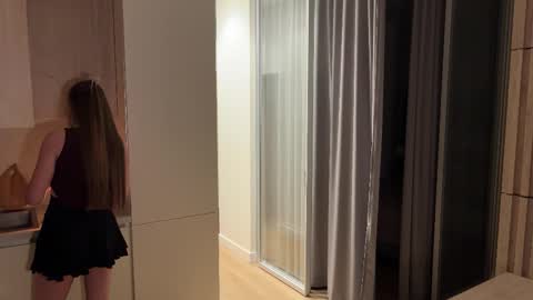 Snapshot of kiramystery chatting on October 21, 2025, 3:13 pm Kira online show from October 21, 2025, 3:13 pm