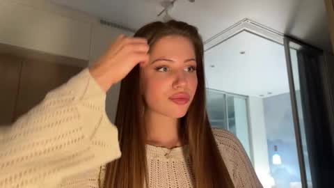 Kira online show from March 25, 2026, 2:56 pm