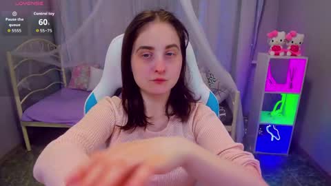 KiraParker online show from May 4, 2026, 6:37 pm