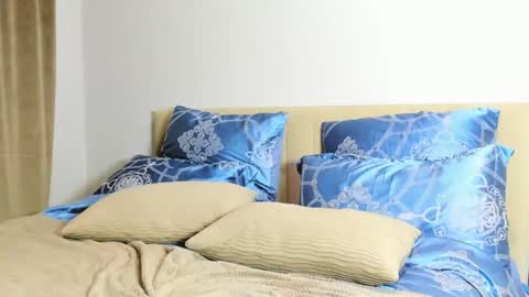 Kira online show from February 14, 2026, 12:18 am