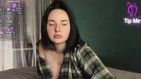 Kira online show from March 12, 2026, 4:24 pm