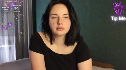 Kira online show from March 19, 2026, 7:18 pm