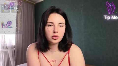 Kira online show from March 23, 2026, 1:04 pm