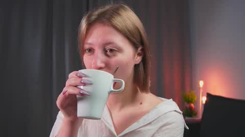 kiss_me_mila online show from November 6, 2025, 4:13 am